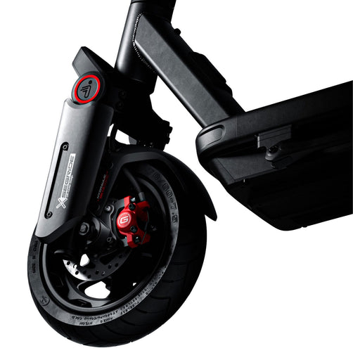 Segway Ninebot Max G3 close-up wheel with disc brake system.
