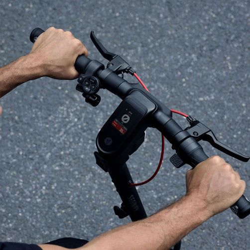 Segway Ninebot Max G3 handlebars with smart LCD display.