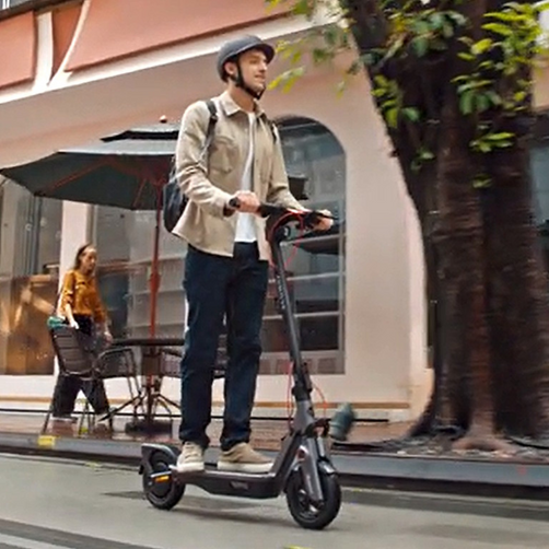 Segway Ninebot KickScooter F3 – 32 km/h Top Speed, 70 km Range