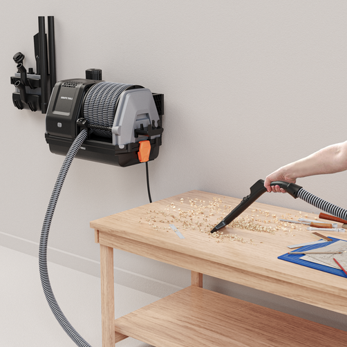 Giraffe Tools Grandstorm Retractable Vacuum Cleaner