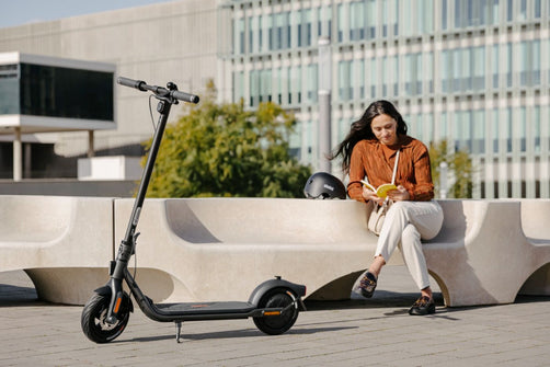 Segway Ninebot KickScooter F2 - 29 KM/H Speed, 40 KM Range, Advanced Safety Features